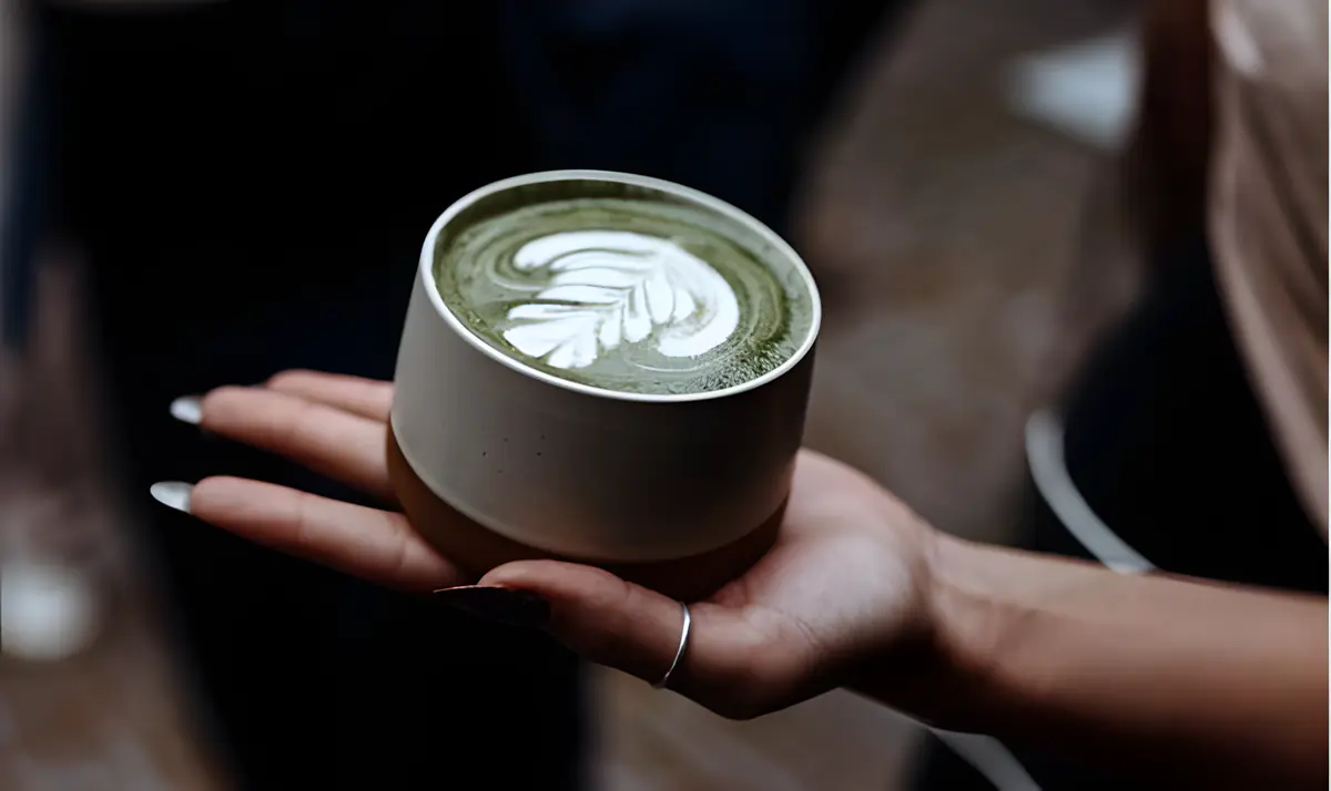 Matcha latte met latte art